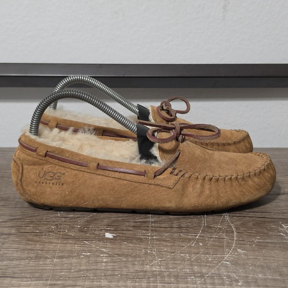 Ugg Dakota Women's Shearling Moccasin Slippers Shoes Size 8 Brown - Picture 3 of 9